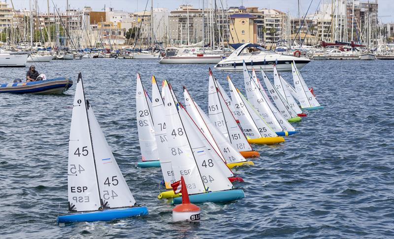 7th Torrevieja International Meeting IOM Radio Control photo copyright J. Carrió / RCNT taken at Real Club Nautico Torrevieja and featuring the One Metre class