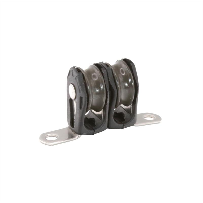 Size 0 Stand Up Blocks - photo © Barton Marine