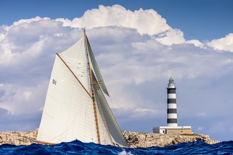 XXI Copa del Rey of Vintage Yachts of Vintage Yachts Day 4 - Mariska, first in Big Boat Class photo copyright SailingShots by María Muiña taken at Club Maritimo de Mahon and featuring the Classic Yachts class