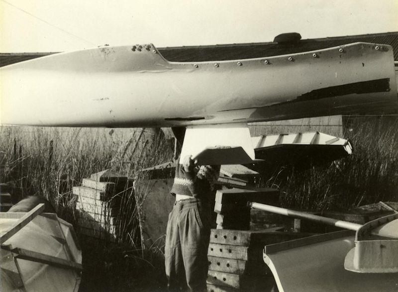 Ian Ridge fitting a winged keel to his Aero Moth and it worked! - photo © Ian Ridge