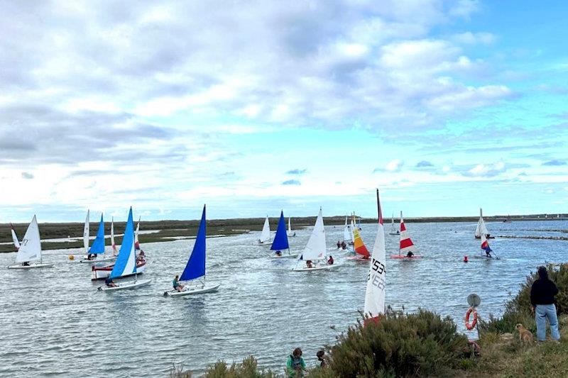 Ladies Race at Overy Staithe - photo © Alessandra Buonfino