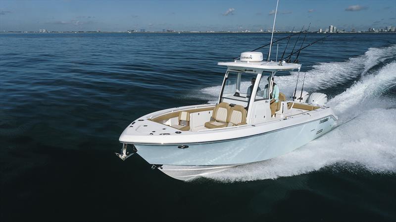 285cc - photo © Everglades Boats