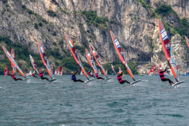 iQFOiL Youth & Junior International Games in Torbole, Italy - Day 4 - photo © Elena Giolai