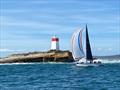 Kites up for Team Intrigue off Iron Pot for the final leg home © David Calvert