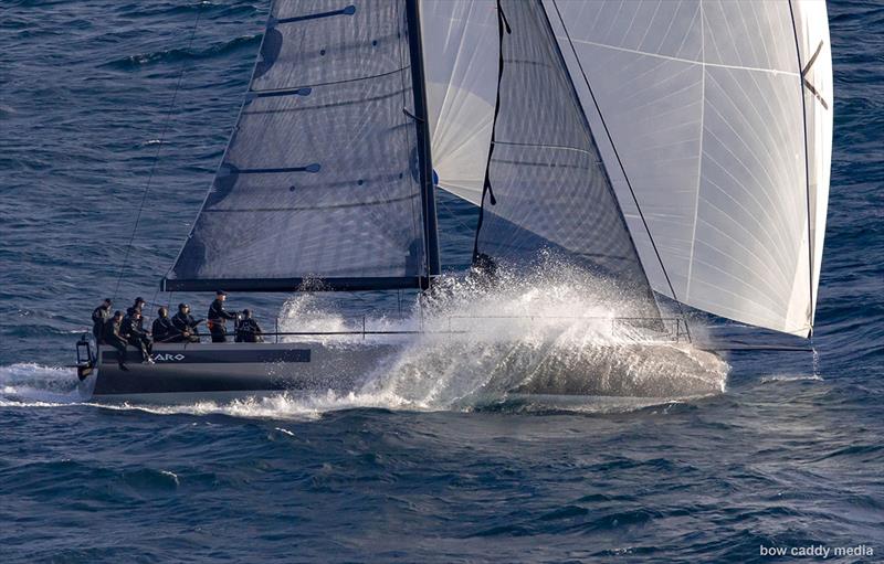 Caro powers to South Head - photo © Bow Caddy Media