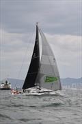Joker X2 approaching the Melbourne Osaka Cup finish in Osaka © Kazuyoshi Yamano