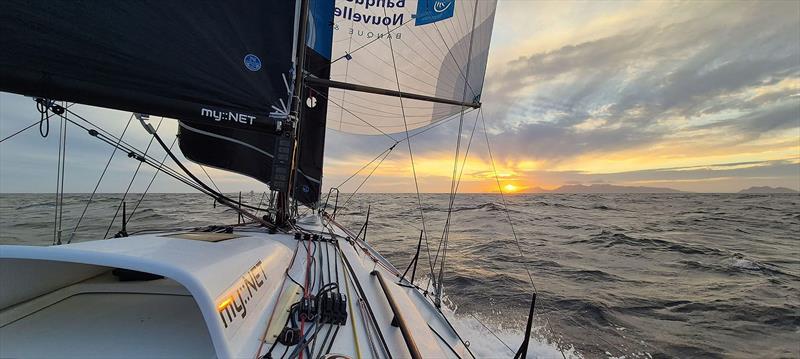 Well. Well. BNC my Net does have a kite pole afterall, and have put it to exceptional use. Well done! - photo © BNC My Net