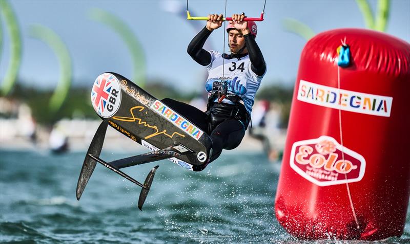 Sam Dickinson [GBR] clearing the seaweed off his foil - 2024 Formula Kite Youth European Championships, day 2 - photo © IKA Media / Robert Hajduk