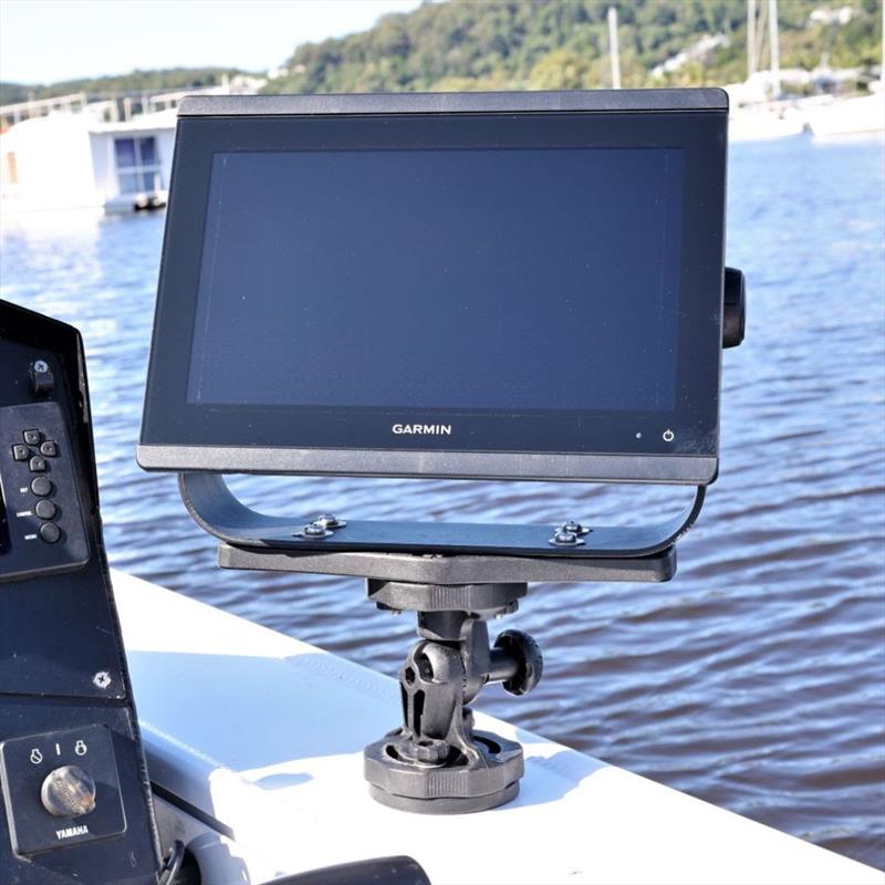 Introducing the new large Fish Finder Mount - Railblaza Hexx™