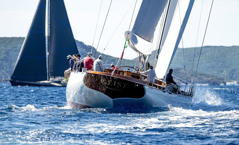 The modern classic Geist chases Maxi B leader Terry Hui's Lyra - Les Voiles de Saint-Tropez - photo © Kurt Arrigo