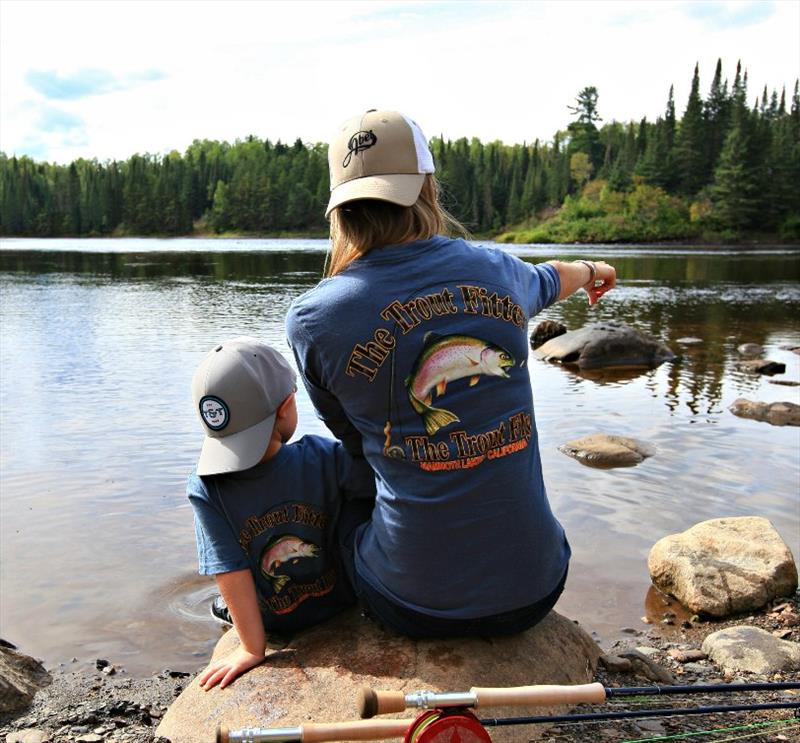 Rebekka Redd shares fishing experience with family - photo © Rebekka Redd