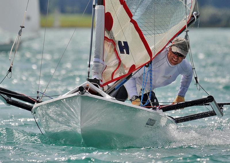 Graeme Oliver – Musto Skiff 2008 Worlds, Silvaplana - photo © Tania Samus - photoskiff.com/gallery/sailing/silvaplana