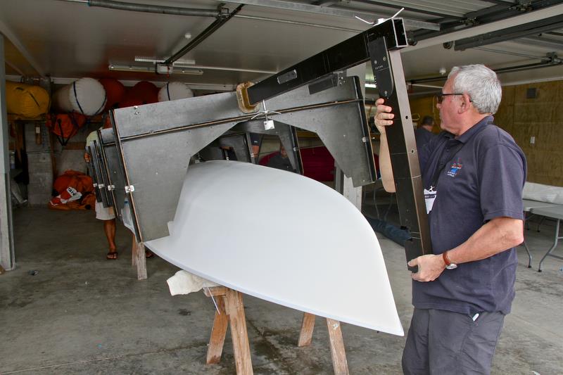 Lowering hull measuring jig - Symonite OK Worlds, Wakatere BC - February - photo © Richard Gladwell