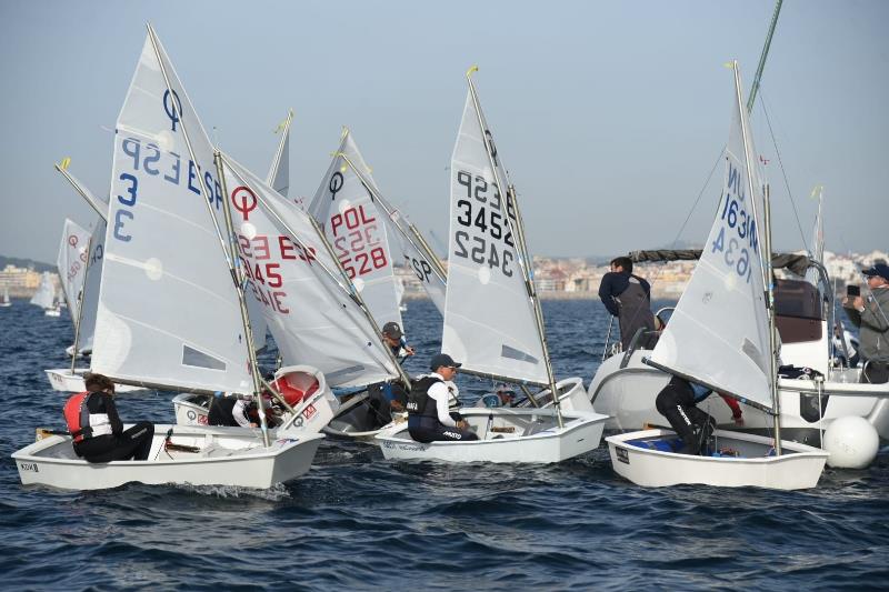 Optimist racecourse action - photo © Alfred Farré