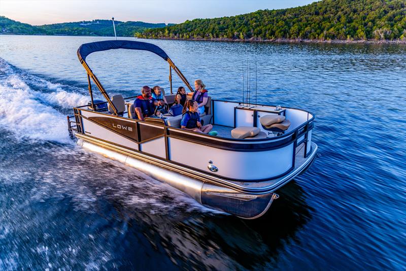 LF Pontoon Series - photo © Michael Engelmeyer