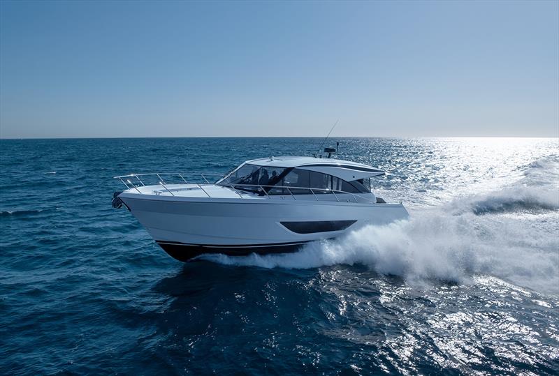 Maritimo S50 is quite the epitome of the single level cruiser - photo © Maritimo