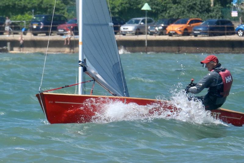 Ian Barnett sending it in 'Red Alert' - Rooster Solo Vintage Championship at Leigh-on-Sea - photo © Will Loy