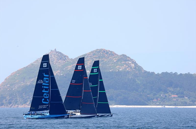 Races 9 and 10 - Galicia 52 Super Series Royal Cup final day photo copyright Max Ranchi / www.maxranchi.com taken at Monte Real Club de Yates and featuring the TP52 class